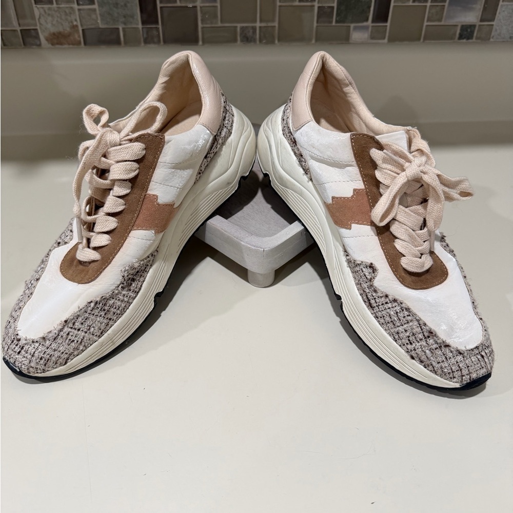 Oasis Society Size9 Women's Sneakers - Picture 2 of 8